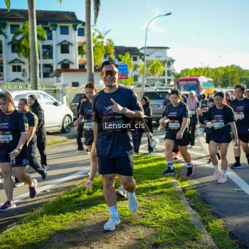 Runner Photo 1674951