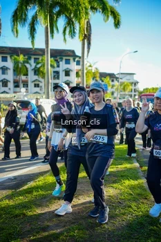 Runner Photo 1674980
