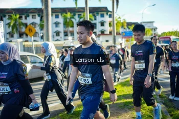 Runner Photo 1675015