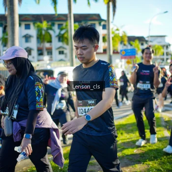 Runner Photo 1675017