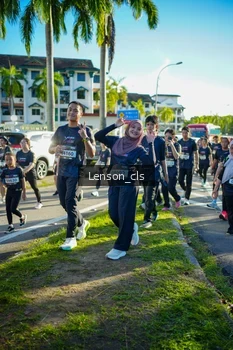 Runner Photo 1675076