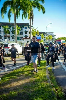 Runner Photo 1675123