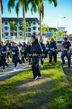 Runner Photo 1675136