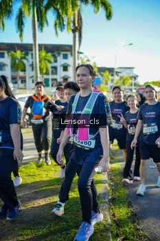 Runner Photo 1675322
