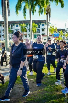 Runner Photo 1675323