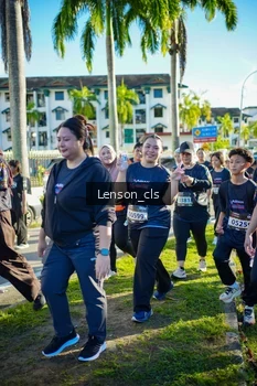 Runner Photo 1675325