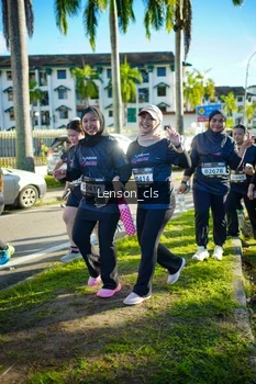 Runner Photo 1675419