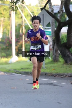 Runner Photo 1675593