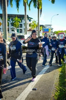 Runner Photo 1675687