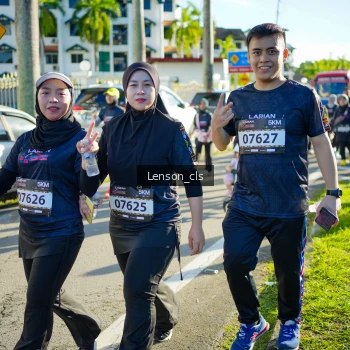 Runner Photo 1675747