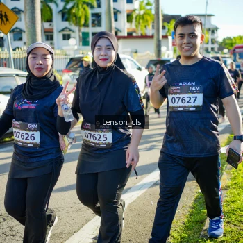 Runner Photo 1675749
