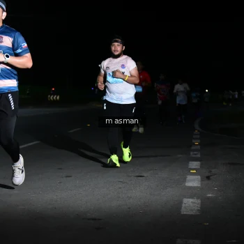 Runner Photo 1675803