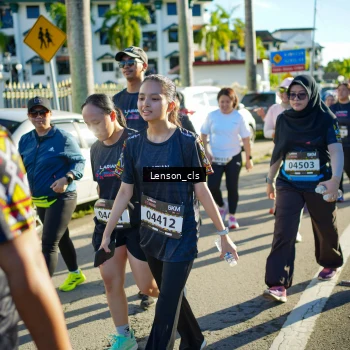 Runner Photo 1675843
