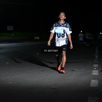 Runner Photo 1675850