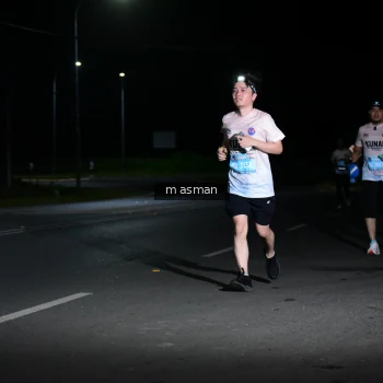 Runner Photo 1675852
