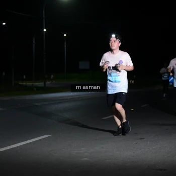Runner Photo 1675854