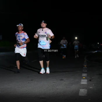 Runner Photo 1675860