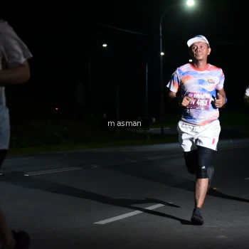 Runner Photo 1675865