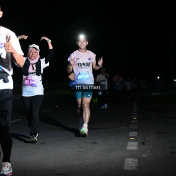 Runner Photo 1675879