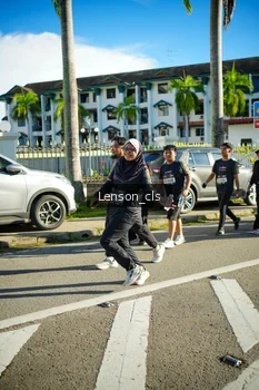 Runner Photo 1676139