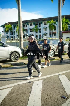 Runner Photo 1676150
