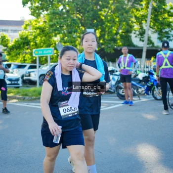 Runner Photo 1676175