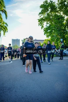 Runner Photo 1676193