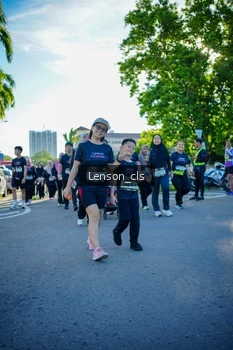 Runner Photo 1676194