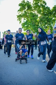 Runner Photo 1676200