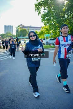 Runner Photo 1676225