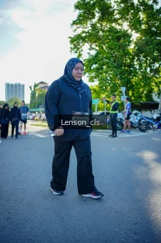 Runner Photo 1676360