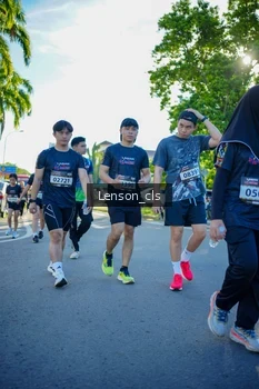 Runner Photo 1676368