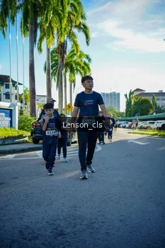 Runner Photo 1676398