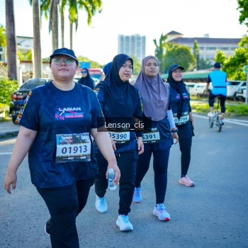 Runner Photo 1676424