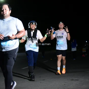 Runner Photo 1676442