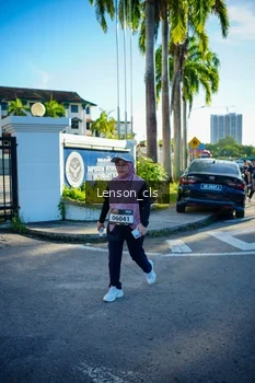 Runner Photo 1676731