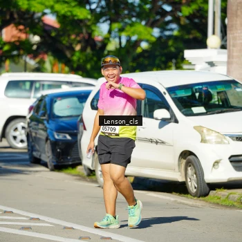 Runner Photo 1676993