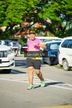 Runner Photo 1677007