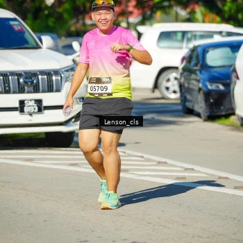 Runner Photo 1677012