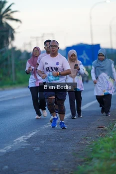 Runner Photo 1677100