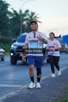 Runner Photo 1677214