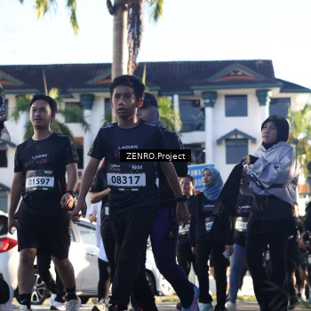 Runner Photo 1677439