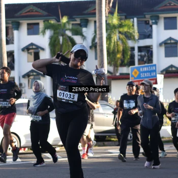 Runner Photo 1677464