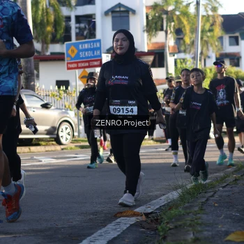 Runner Photo 1677622