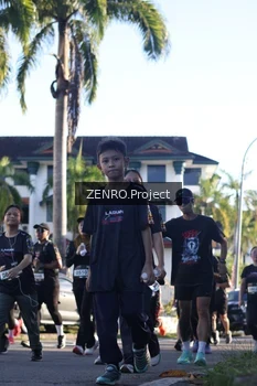 Runner Photo 1677623