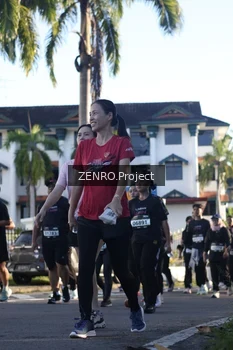 Runner Photo 1677687