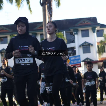 Runner Photo 1677696