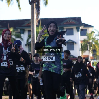 Runner Photo 1677697