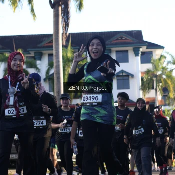 Runner Photo 1677699