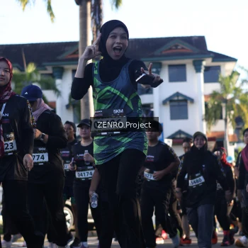 Runner Photo 1677700
